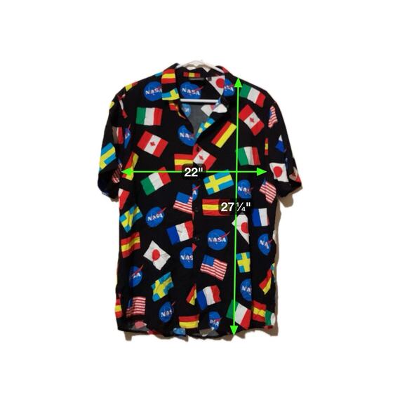 CHEMISTRY NASA Country Flags All Over Print Button Up Shirt sz Medium - Picture 8 of 8